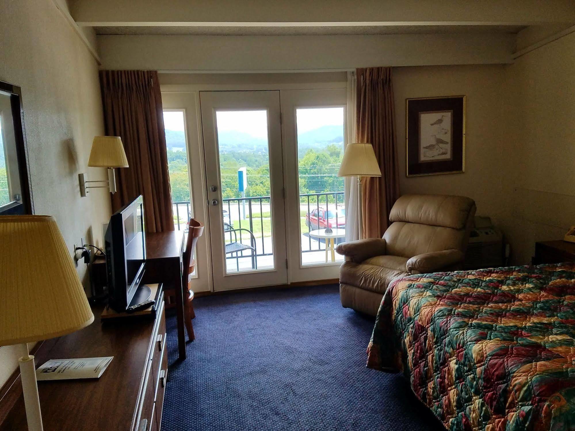 Baymont By Wyndham Cookeville Bagian luar foto